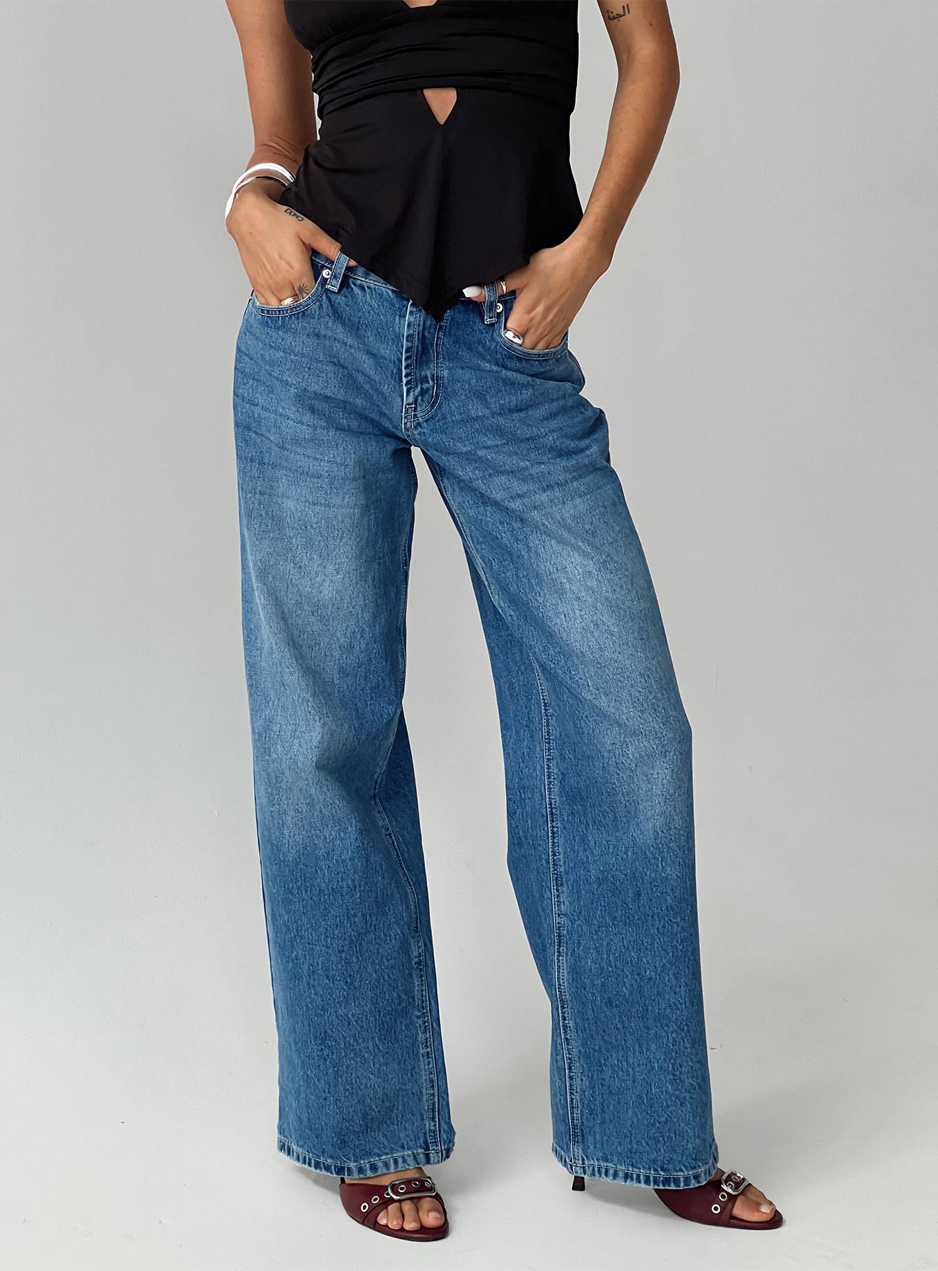Serenitia Mid Rise Relaxed Jeans Mid Blue Wash Tal...