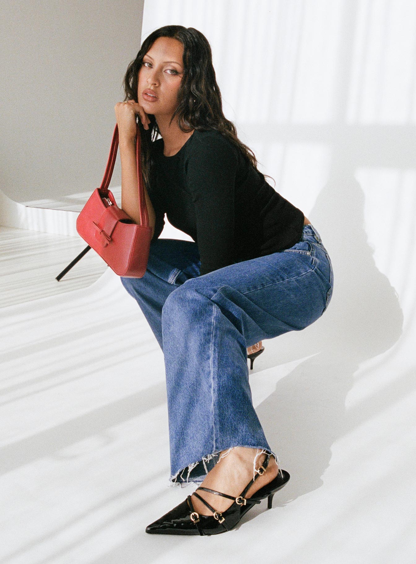Darla Low Rise Straight Jean Mid Wash